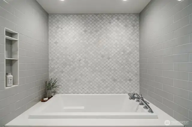 Such a serene space to escape from the noise and stress of your day. "Hydro Fusion is a pump and heating system all in one. Virtually undetectable to the human eye, and barely felt to the human touch when operating – the minimal Hydro Fusion propulsion jet disguises the powerful circulation system that it provides."