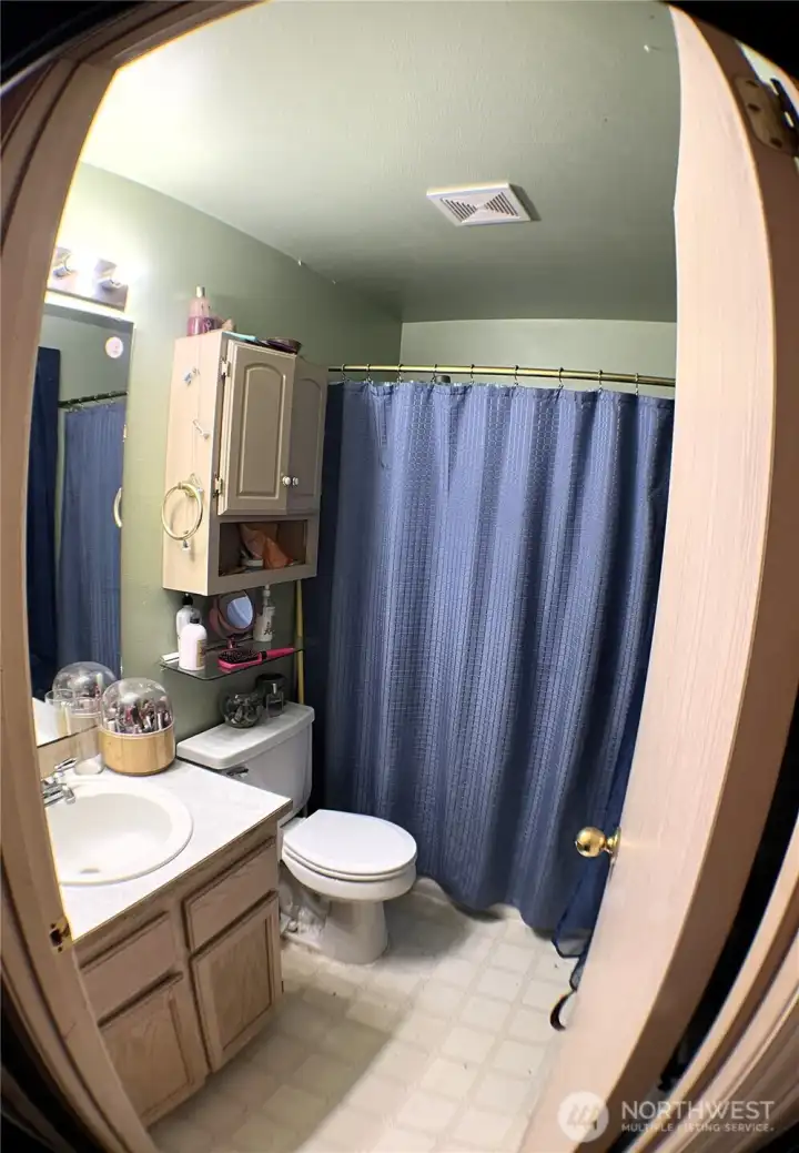 Primary ensuite bathroom