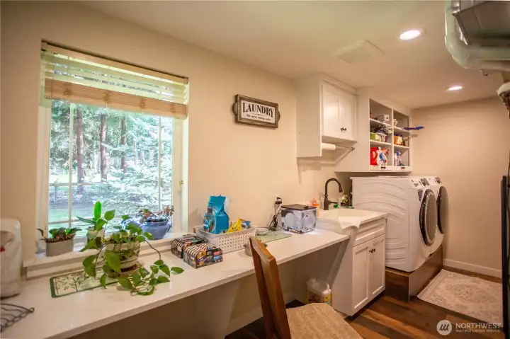 Laundry/utility room with plenty of work space