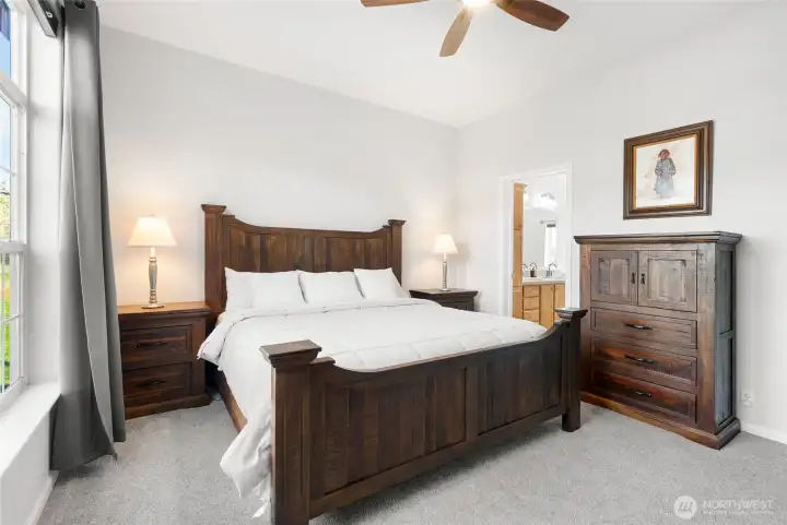 Large main bedroom