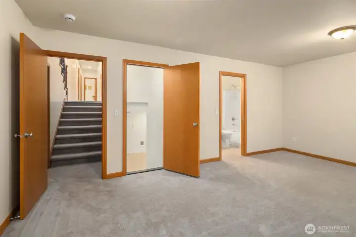 2nd En-suite with entrance to basement