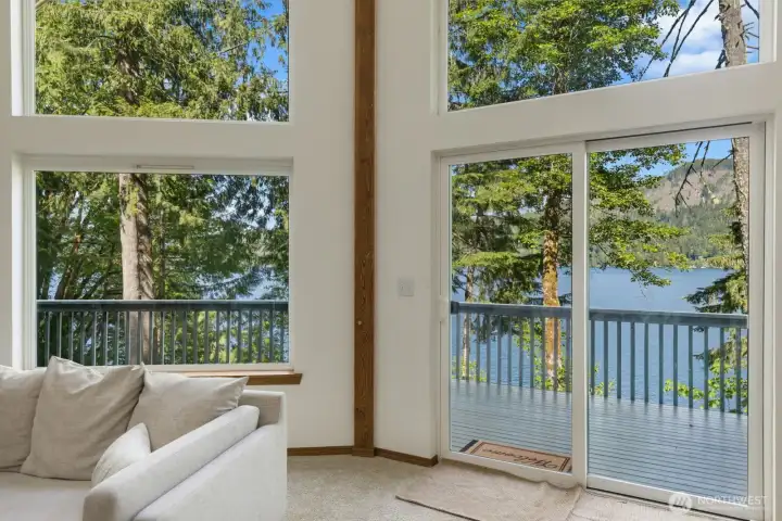 Fresh interior paint and new carpet amplifty the beauty of the uninterrupted view.  Fresh deck paint ensures season after season of enjoyment.