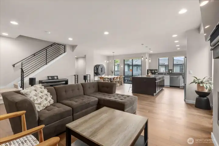 Spacious Living Room Spacious Living Room