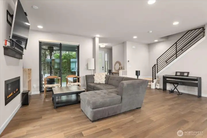 Spacious Living Room Spacious Living Room