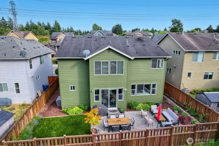 Relax, dine, and unwind in this beautifully landscaped retreat.