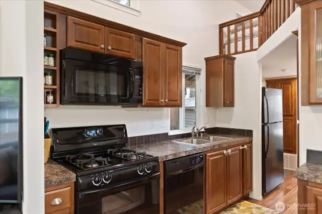Fully appointed kitchen. Even has a dishwasher.