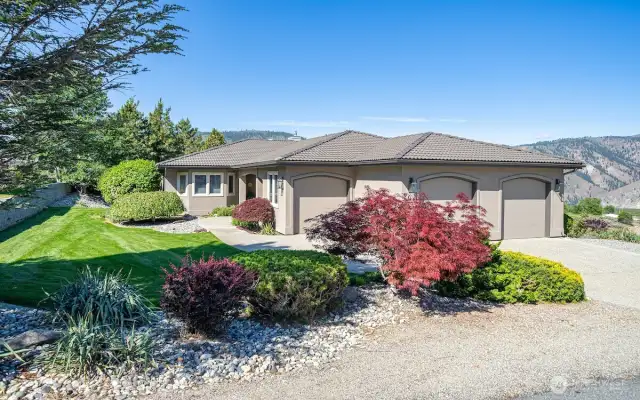 Welcome to 206 Desert Caynon BLVD at Desert Canyon Golf Course!