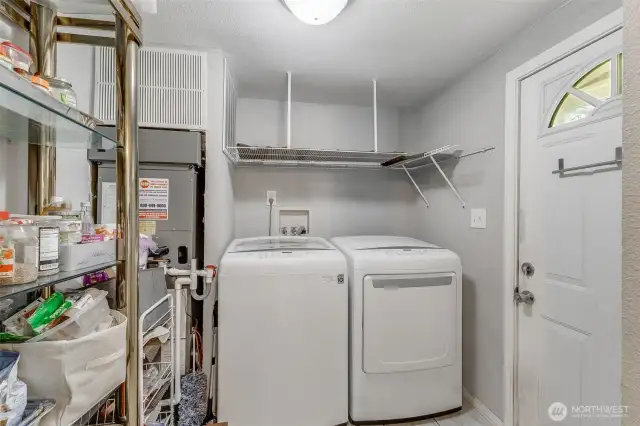Laundry - washer dryer included
