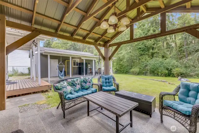 Rear covered patio