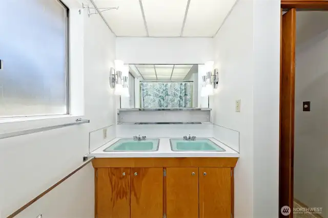 The main floor bathroom - with two sinks!