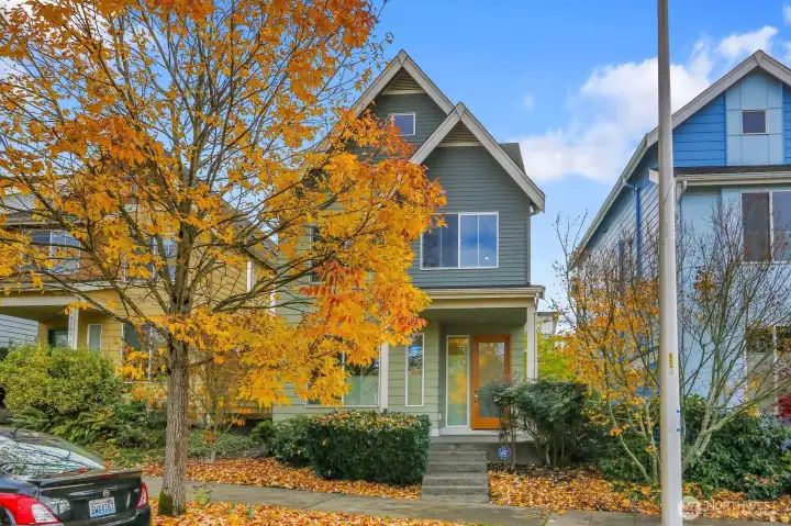 No shared walls here! Welcome to Columbia City Station and Rainier Vista!