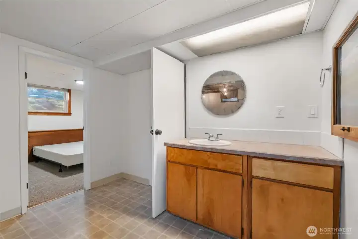 lower level bath