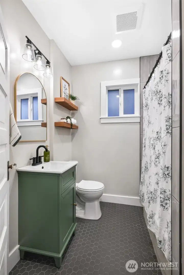 Full hall bathroom redone.