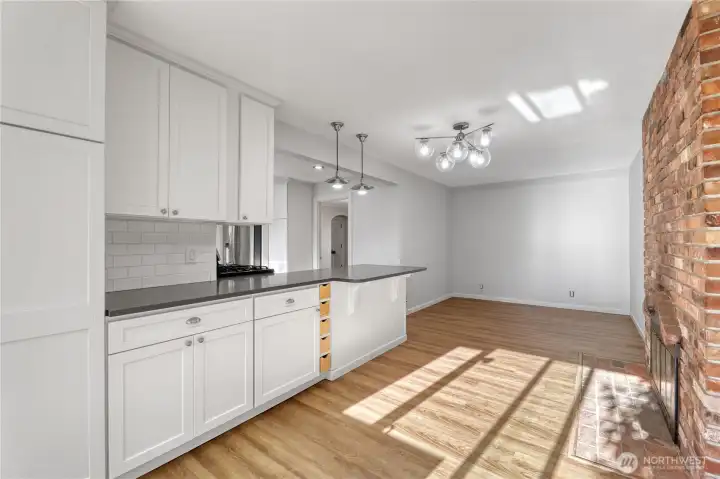 Eating nook and Family