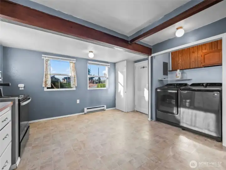 All appliances stay!