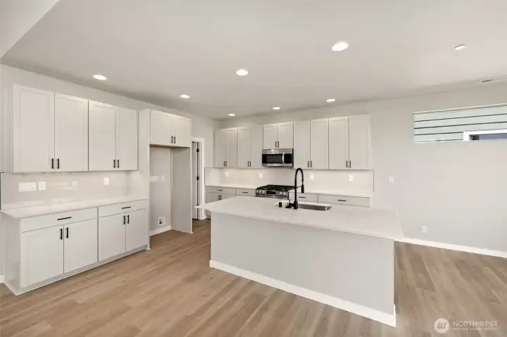 Photos of a previously completed home. Actual finishes may vary. See site agent for details.