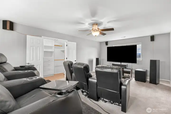 Bonus room with mountain views behind tv