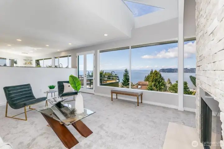 The kitchen is up to the left so the chef is always part of the action.