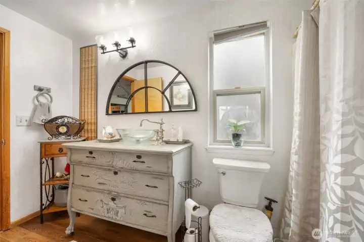 Another picture of this cute bathroom!