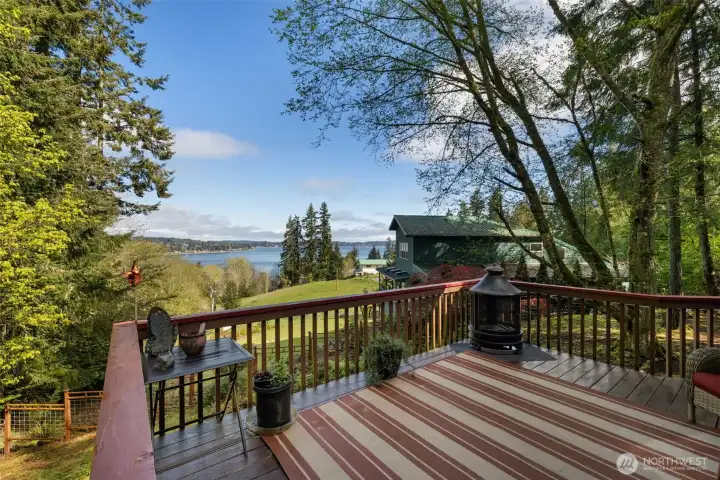 Enjoy nature all around you on this large deck.