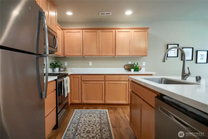 Stainless steel appliances included