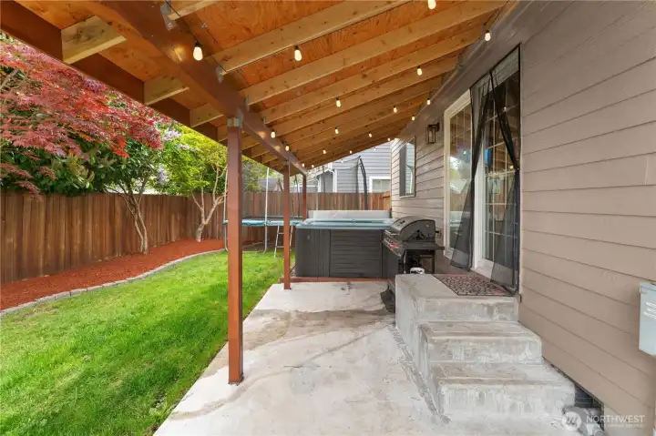 BACK PATIO | FRESH BARK