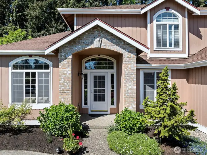 First time on the market, this home has been well-cared for and loved by one owner since it was built in 1994. The property features a spacious layout, and the well-maintained yard provides a serene outdoor space.