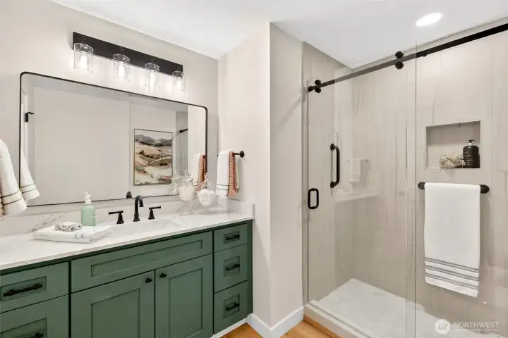 Main level 3/4 bathroom.