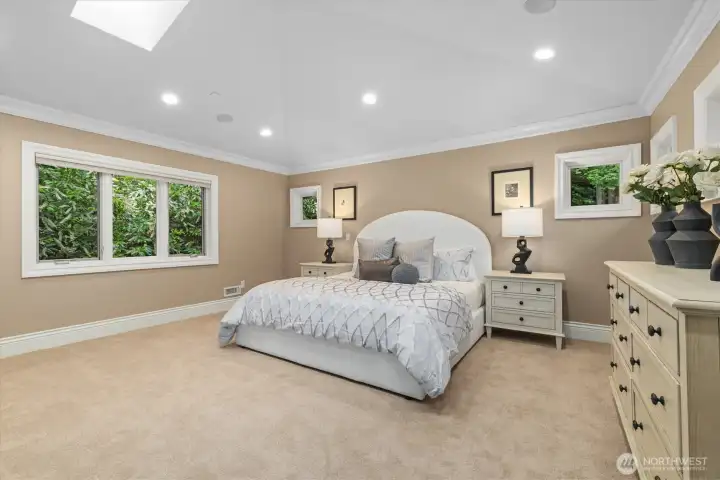 Fourth upstairs bedroom with vaulted ceilings, skylight, & generous proportions. Fourth upstairs bedroom with vaulted ceilings, skylight, & generous proportions.