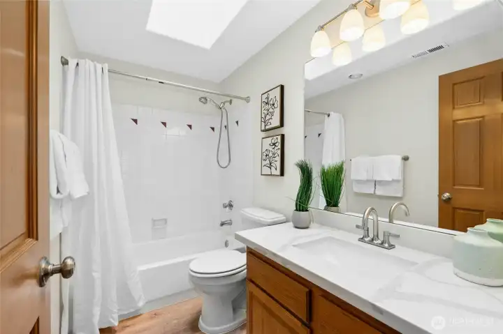 Full bath for kids or guests