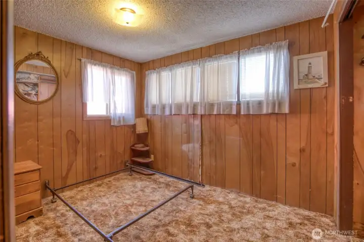 2nd bedroom. 2nd bedroom.