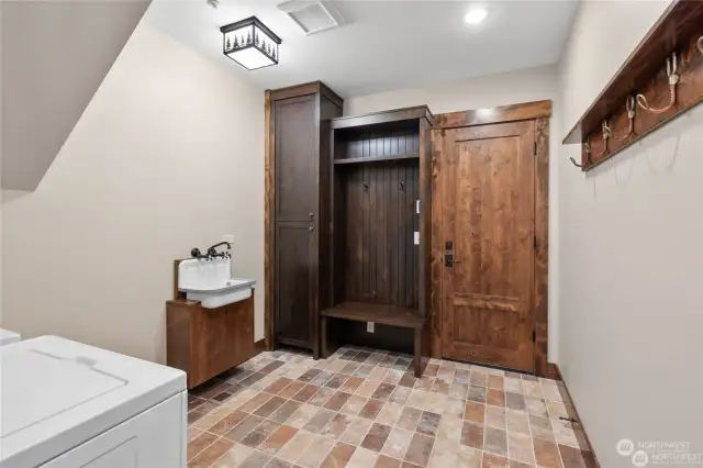 Laundry/Mud Room