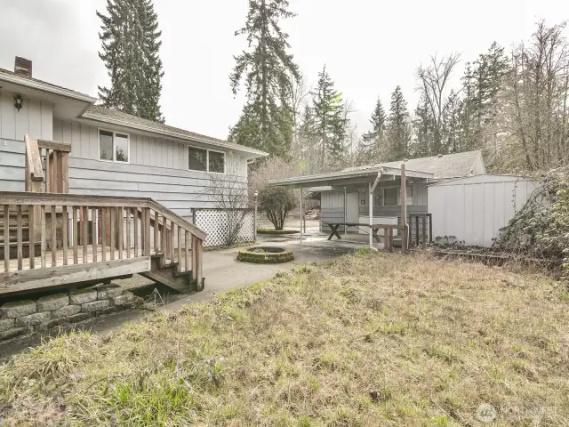 1541sqft open porch at the back of the house.