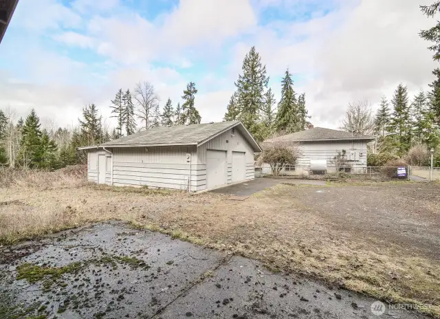 720 sqft double car garage