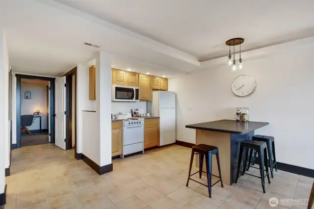 lower level kitchen
