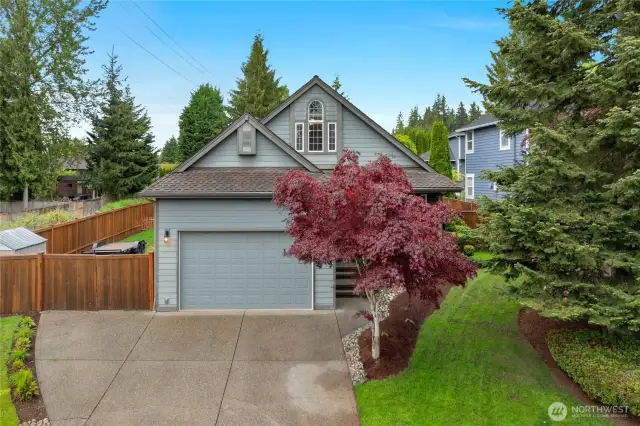 Welcome to 5901 153rd Pl. SE in the Gold Creek neighborhood.  Home includes RV/boat/trailer parking area behind fence in side yard.