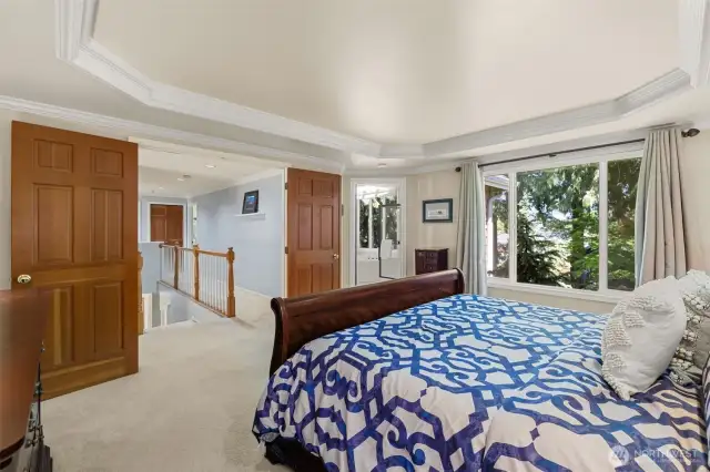 Territorial back yard views, and beautiful full bath en suite.