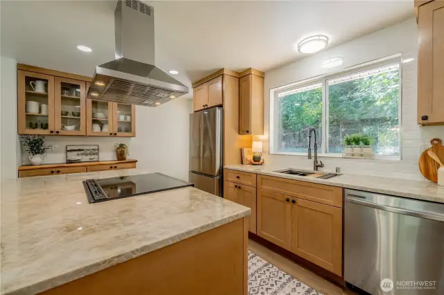 Kitchen w/ Quartzite counters