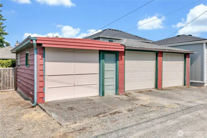 Detached Two Car Garage & Shop w/Alley Access