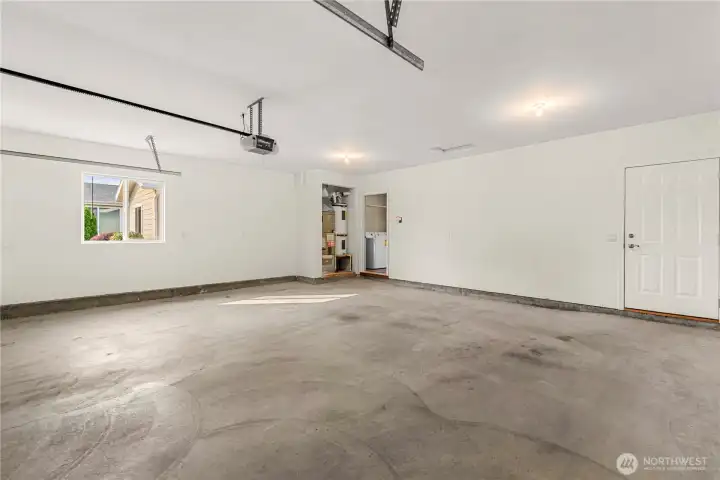 Spacious garage