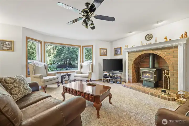 Bay window - Wood Stove