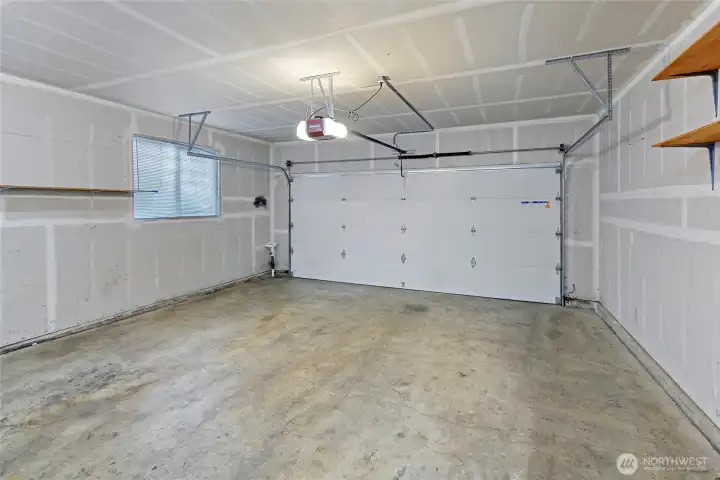 Oversized 2 car garage