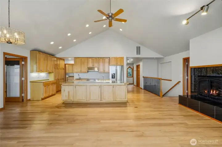 Open Great room w/ gas fireplace, offering cozy ambiance & charm. Open layout, perfect for entertaining.