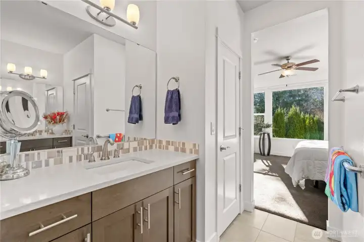 With its own 5 piece en suite bath, you are sure to enjoy the luxury