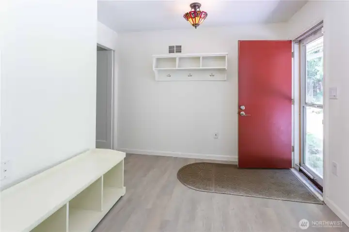 Entry way to kitchen and dining room