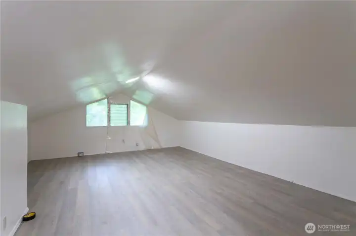Large upstairs flex space