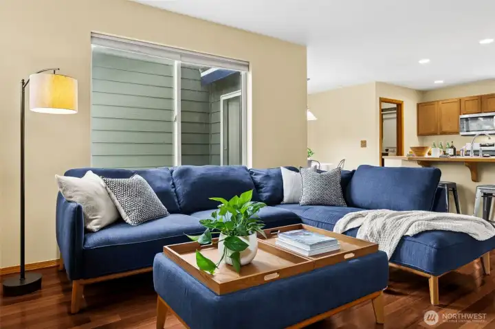 Cozy great room off kitchen area