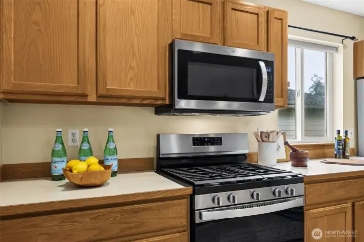 Whirlpool Stainless Steel Gas Range and Microwave
