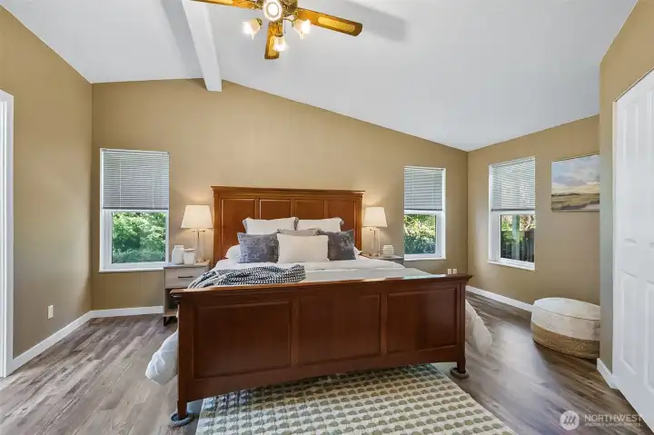 For reference, this is a King-sized bed.