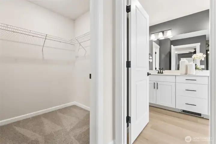 Photo is of model home and is for reference only.